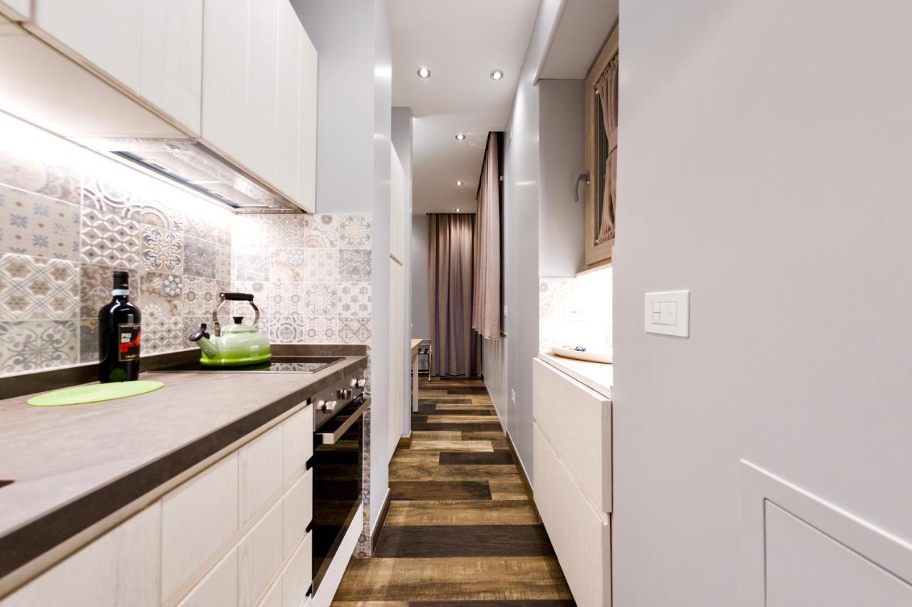 Oggi E Domani Apartment Наполи Екстериор снимка